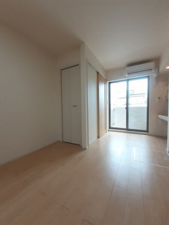 明るい室内です