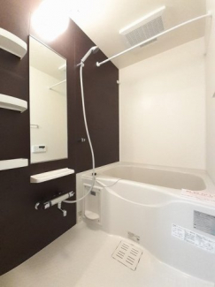 日々の疲れを癒すお風呂付です