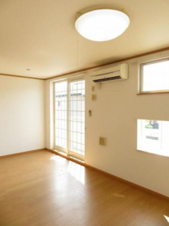 内装は落ち着いています