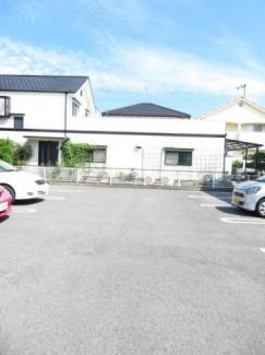 駐車場完備です