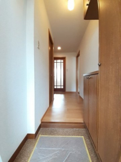 毎日通る玄関はこちらです