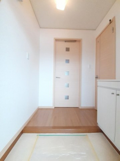 落ち着いた玄関です