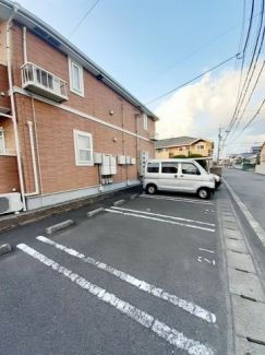 駐車場があるので、車を買う予定の方も安心です