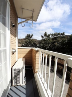 お洗濯にも便利なバルコニー付き