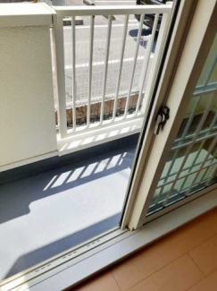 開放的で明るい空間を演出してくれるバルコニーです