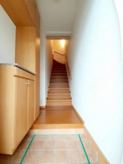 毎日通る玄関はこちらです