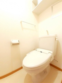 ゆったりとした空間のトイレです