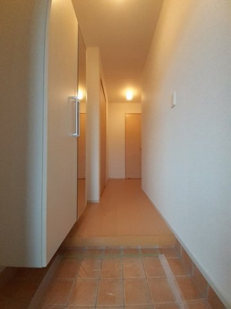 毎日通る玄関はこちらです