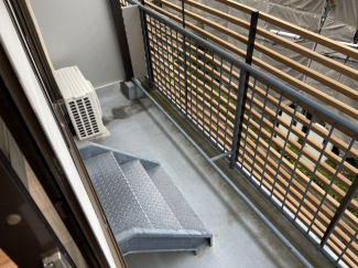 【バルコニー】