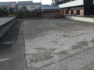 新居浜市坂井町１丁目の駐車場の画像