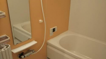 日々の疲れを癒すお風呂付です