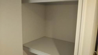 大き目の収納があります。