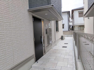 【エントランス】