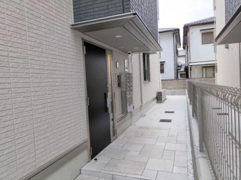 【エントランス】