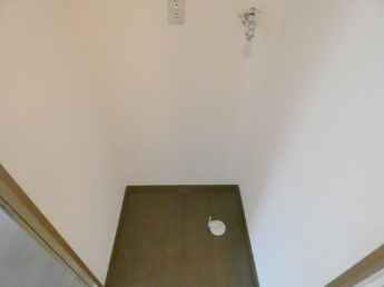 室内洗濯機置き場があります。