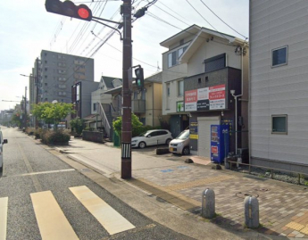 【前面道路含む現地写真】