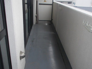 お洗濯にも便利なバルコニー付き