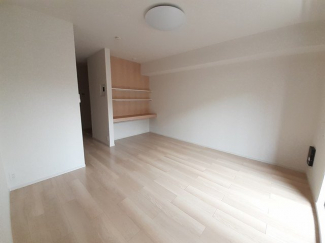 ゆったり過ごせる居間です