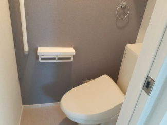 コンパクトで使いやすいトイレです