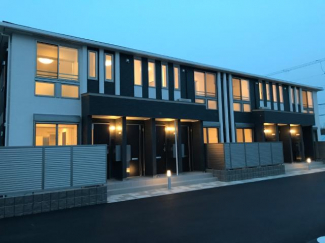 外観写真（夜）