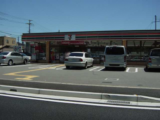 セブンイレブン姫路亀山店まで1,051ｍ