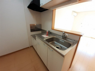 コンパクトなキッチンで掃除もラクラク