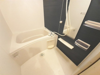 日々の疲れを癒すお風呂付です