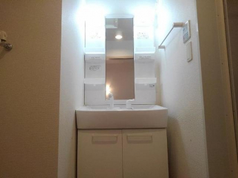 コンパクトで使いやすい洗面所