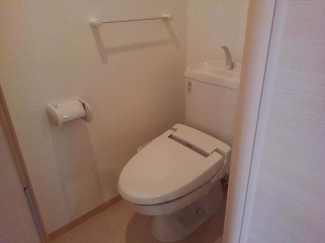 清潔感のあるトイレです