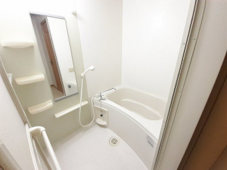 落ち着いた空間のお風呂です