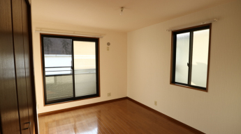 使い勝手のいい洋室です