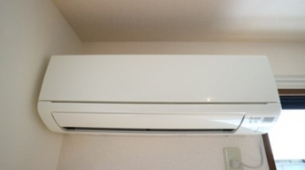 明るい色調の室内です