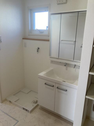 西条市小松町新屋敷の中古一戸建ての画像