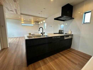 松山市空港通６丁目の中古一戸建ての画像