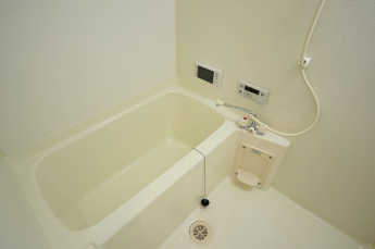 地デジ対応テレビ付。