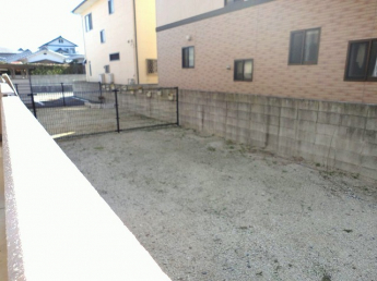 広々専用庭、お子様の遊び場にどうぞ。