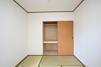 収納はお布団も入るので便利です。