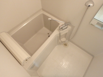 １日の疲れを癒すバスルーム