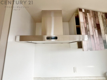 パワフルな吸引力で調理中の臭気等をしっかり処理してくれ、室内を快適に保ってくれます。
