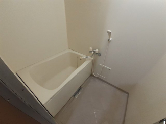 ゆったり過ごせるお風呂です