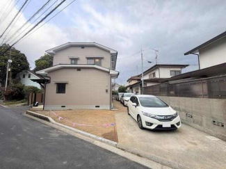 【リフォーム完了】駐車場拡張工事を行いました。お車は３台駐車