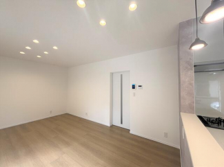 【リフォーム完了】ＬＤＫ１６帖　対面キッチンなのでご家族とコ