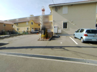 駐車場があるので、車を買う予定の方も安心です