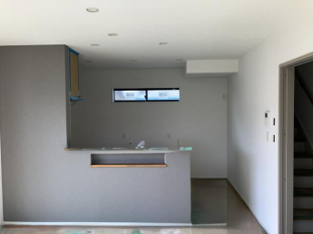 カウンターキッチン　完成待ち