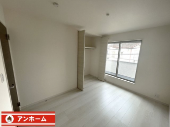 個人の部屋や寝室として使える洋室です