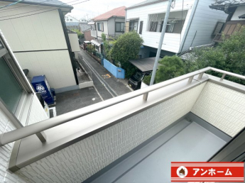 お洗濯にも便利なバルコニー付き