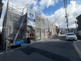 前面道路含む現地写真です