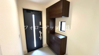 落ち着いた玄関です