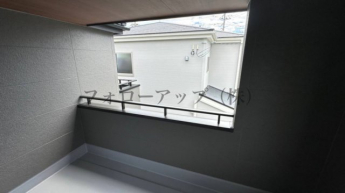 外からの目が気にならないバルコニーで洗濯物が干せます