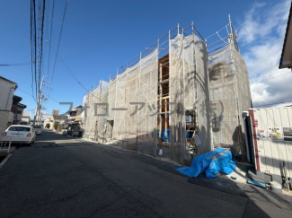 前面道路含む現地写真です